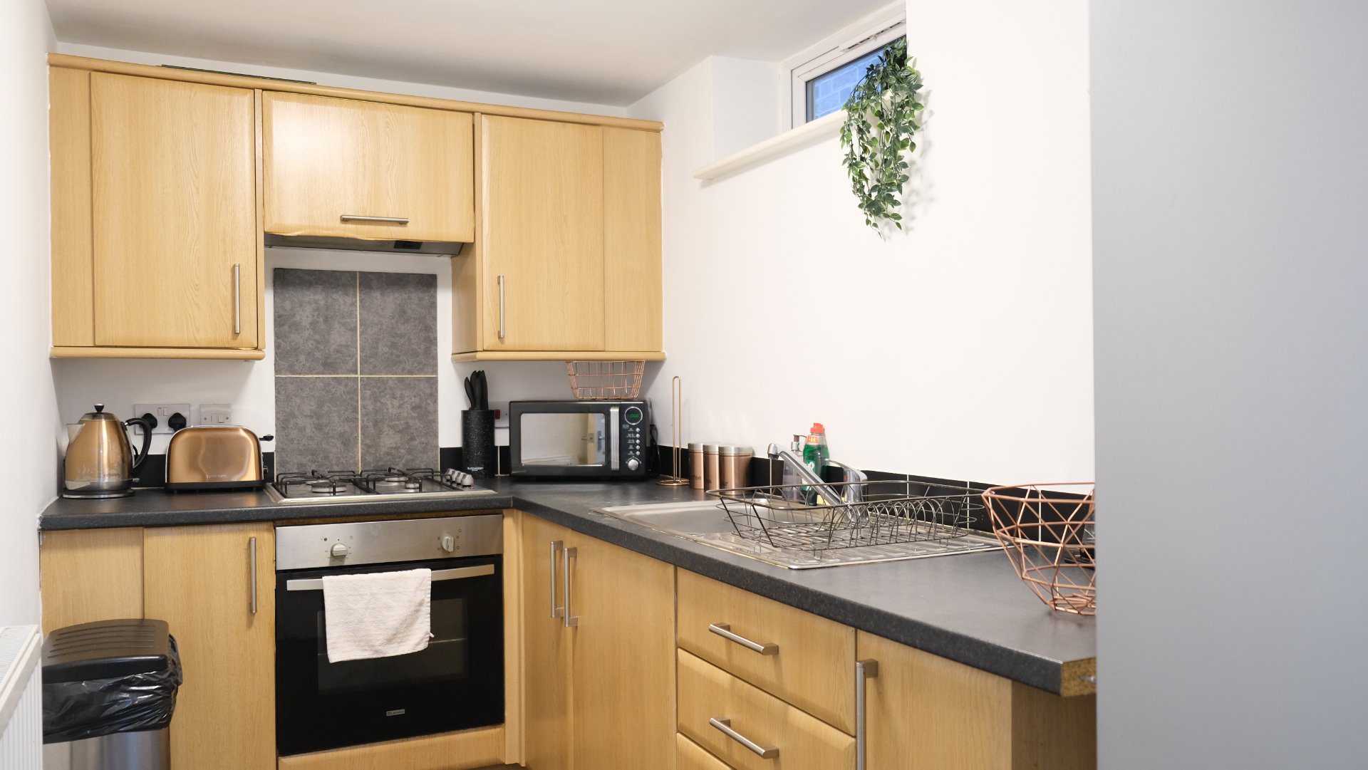 2-bed contractor house in Bedford (MK) photo 4