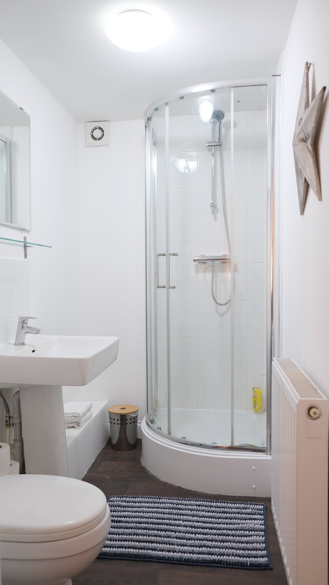2-bed contractor house in Bedford (MK) photo 6