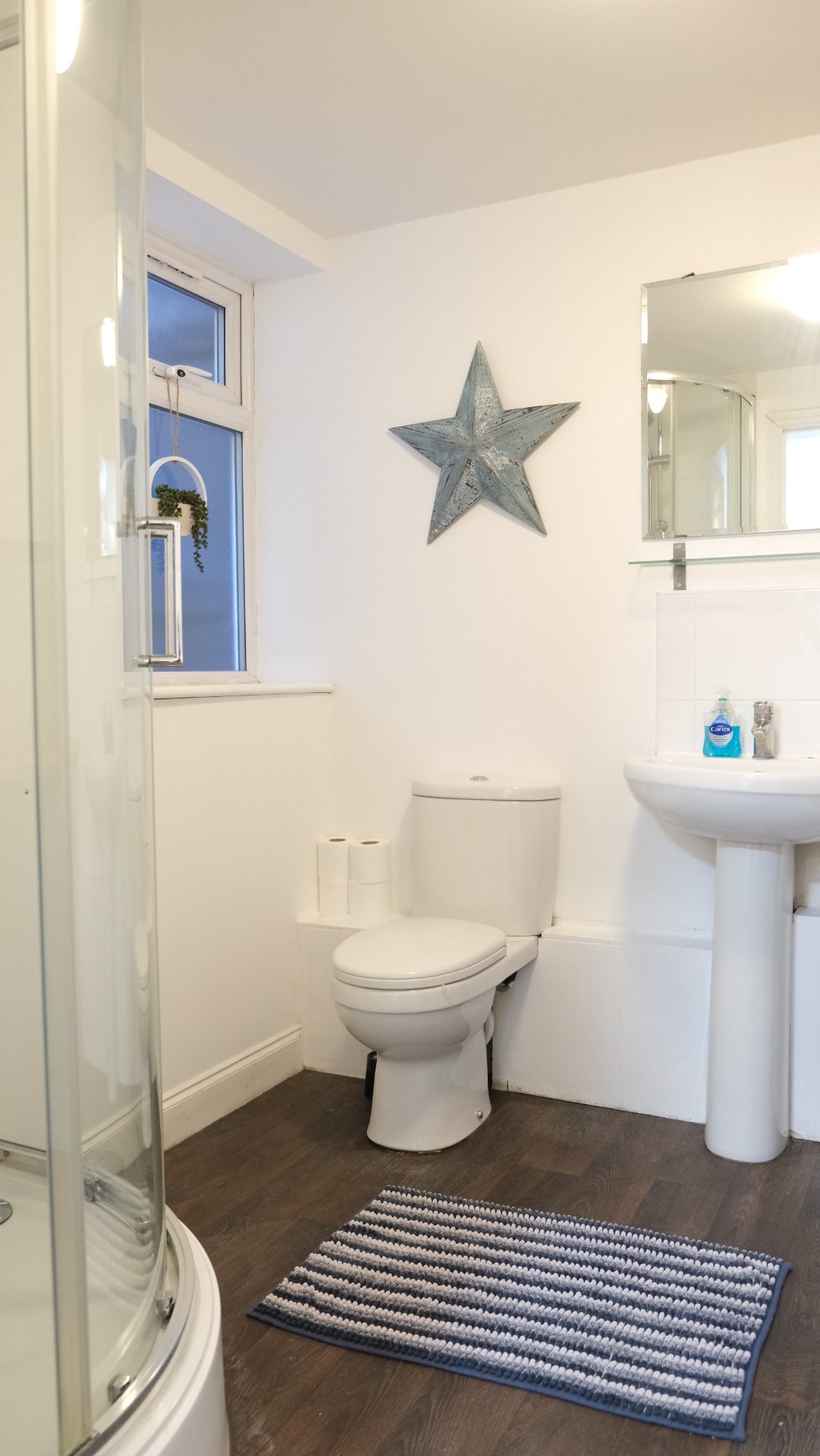 2-bed contractor house in Bedford (MK) photo 9
