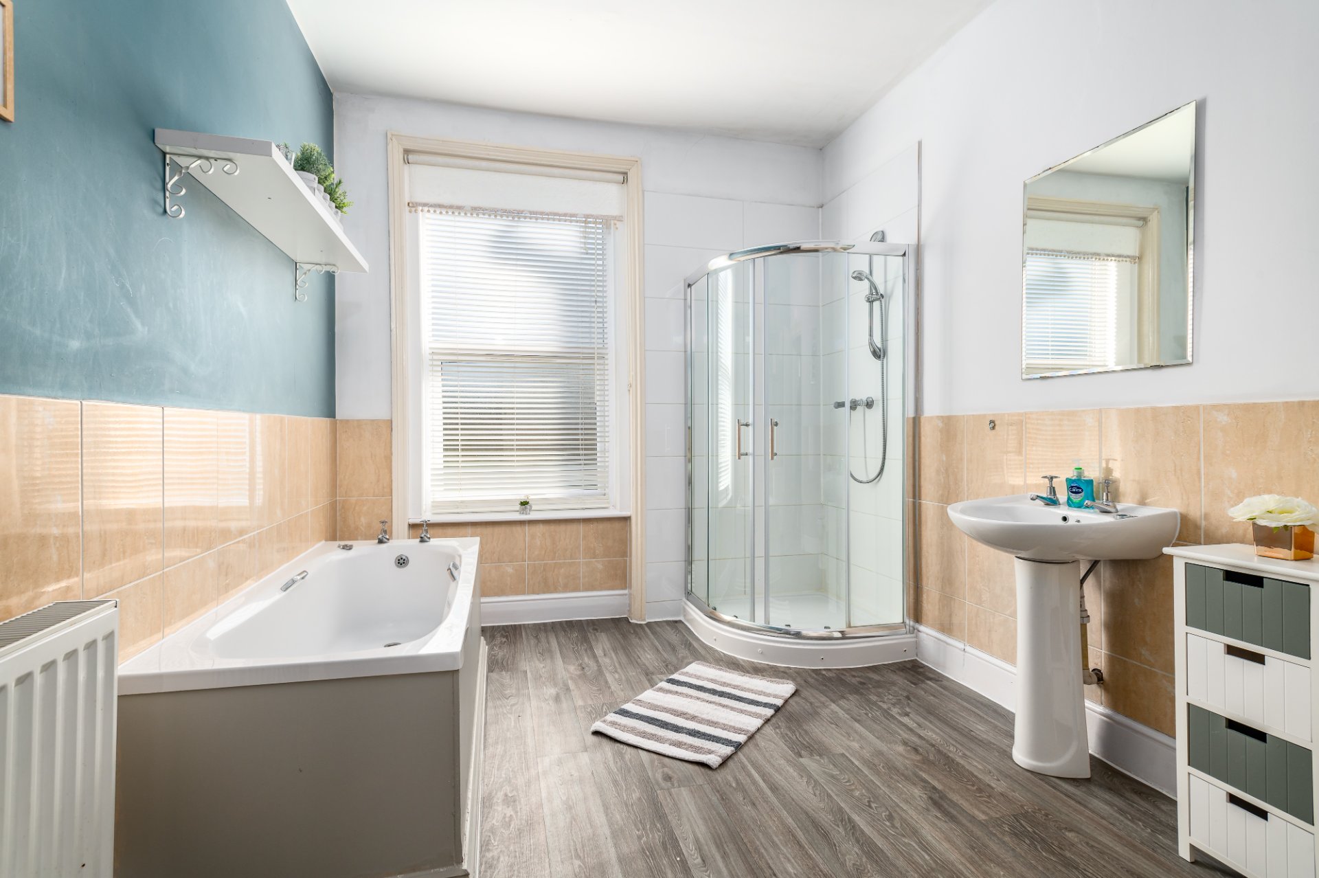 6-bed contractor house in Bedford (MK)