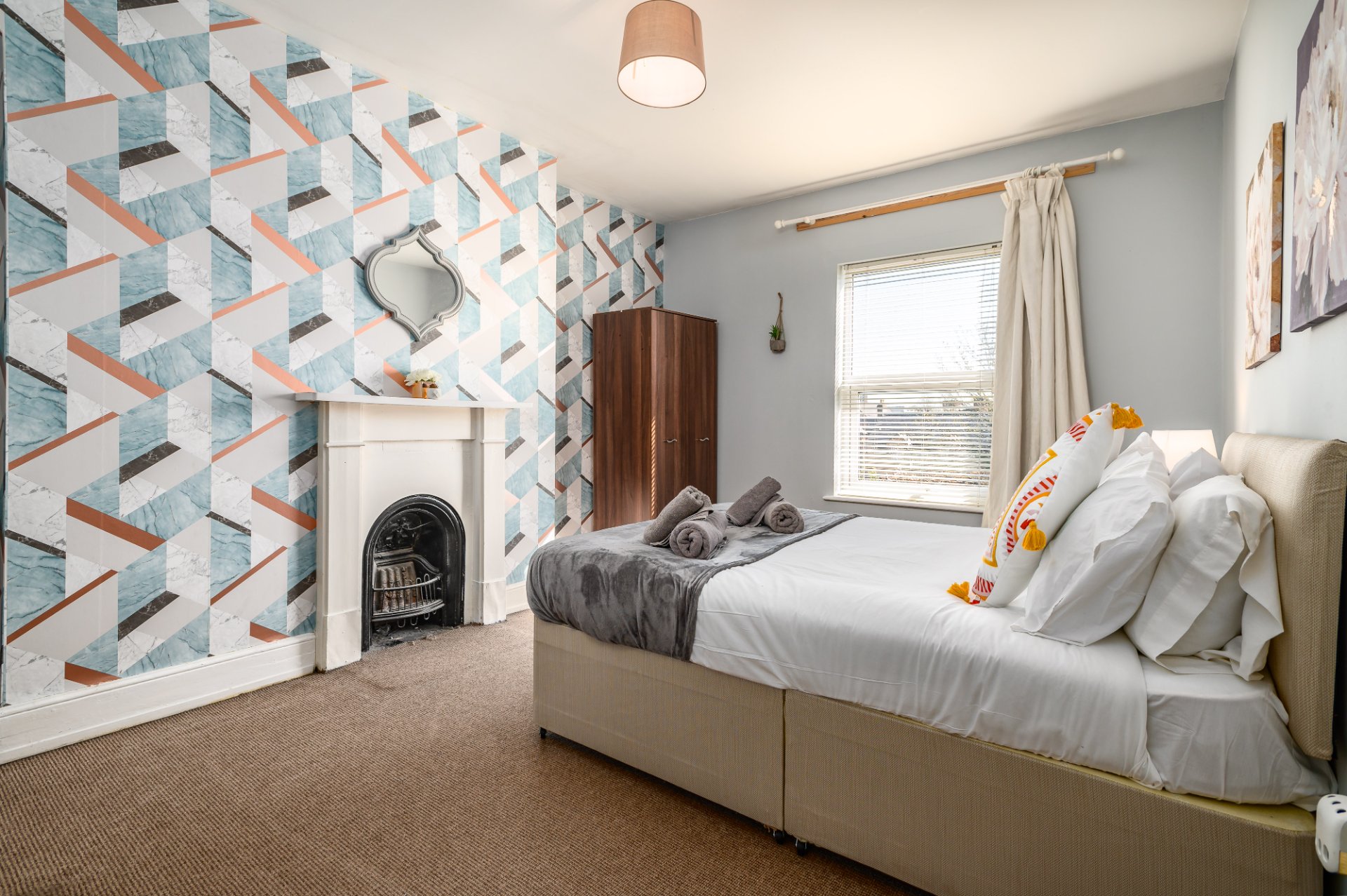 6-bed contractor house in Bedford (MK) photo 4