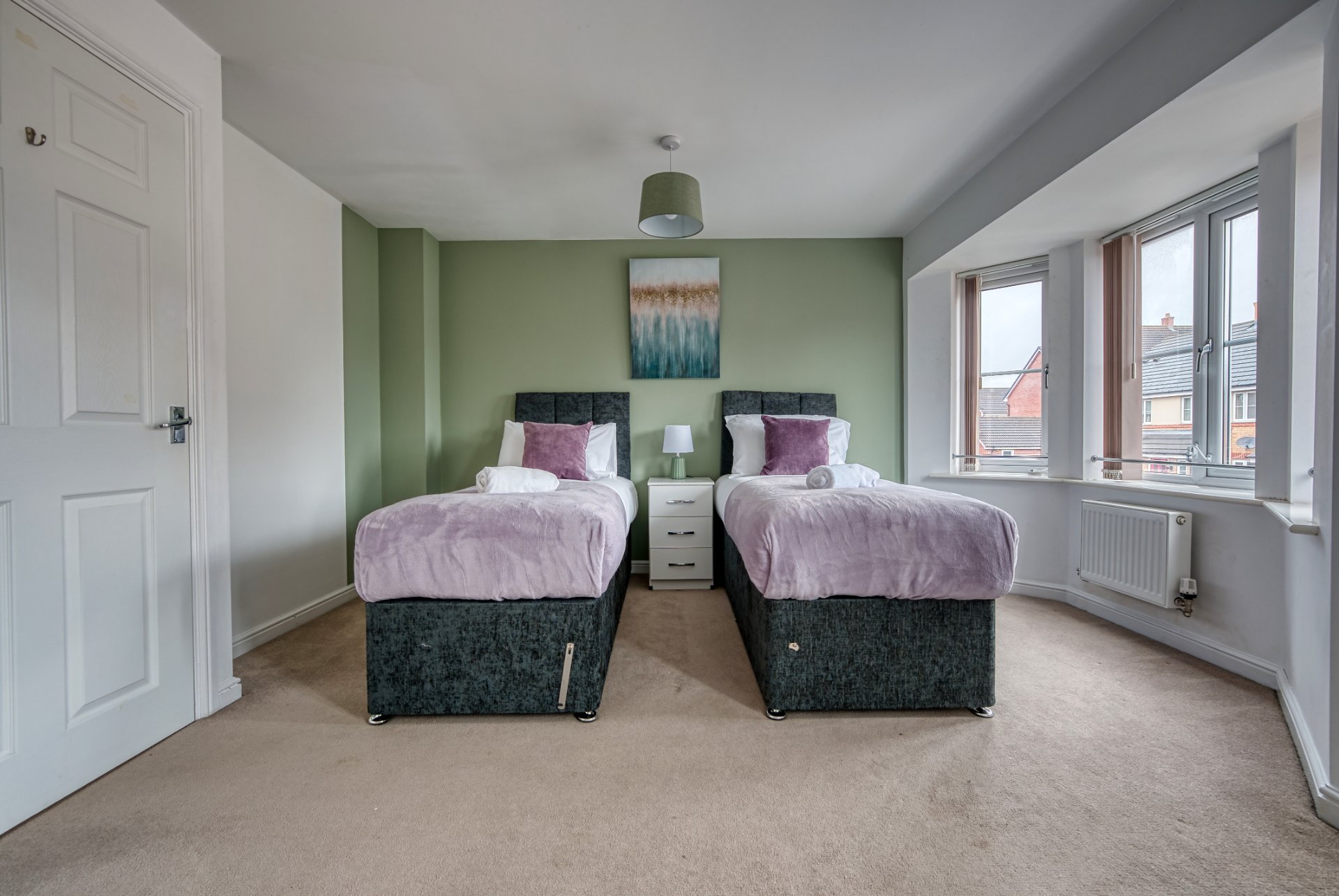 5-bed contractor house in Coventry (CV) photo 8