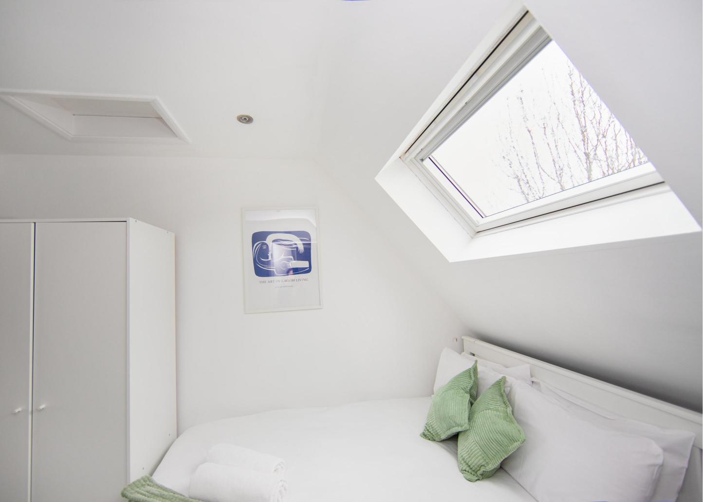 3-bed contractor house in Derby (DE) photo 11