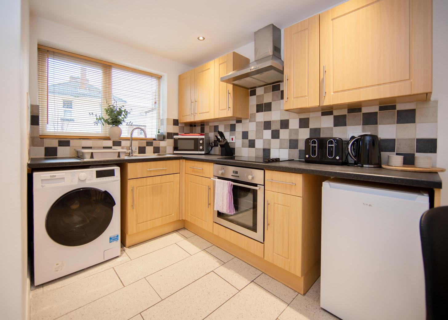 3-bed contractor house in Derby (DE) photo 12