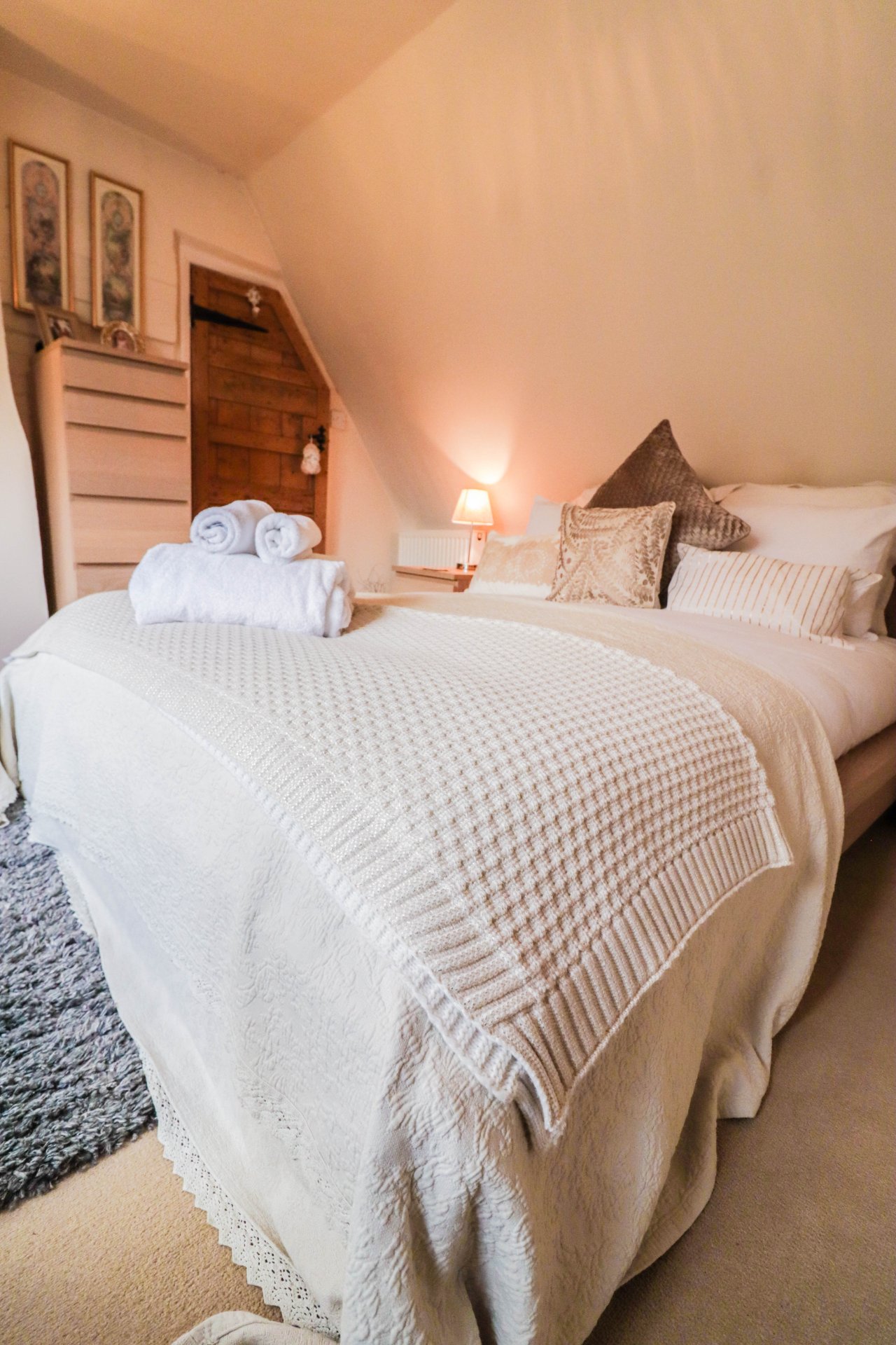 2-bed contractor house in Rivenhall (CM) photo 5