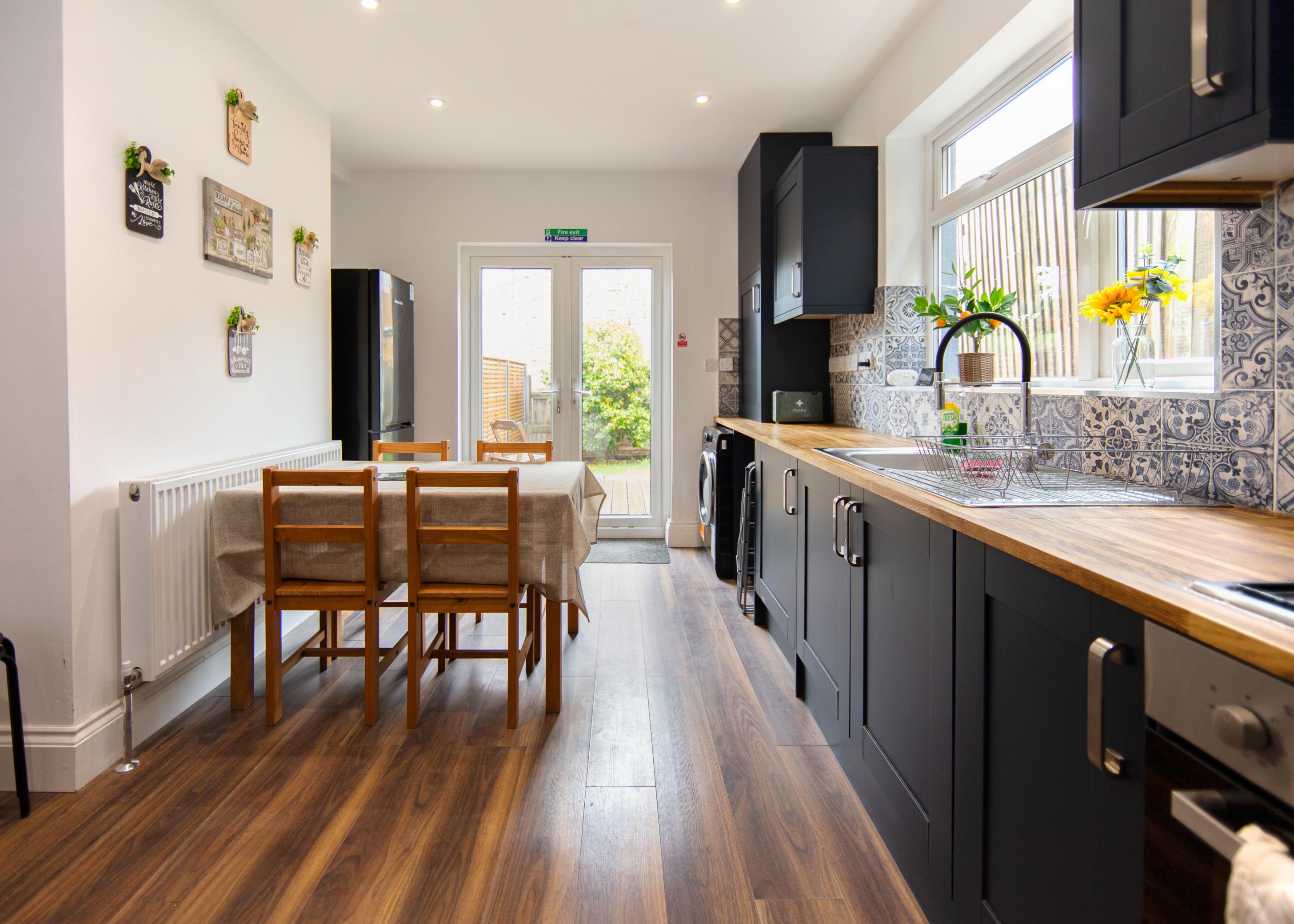 4-bed contractor house in London (SE)