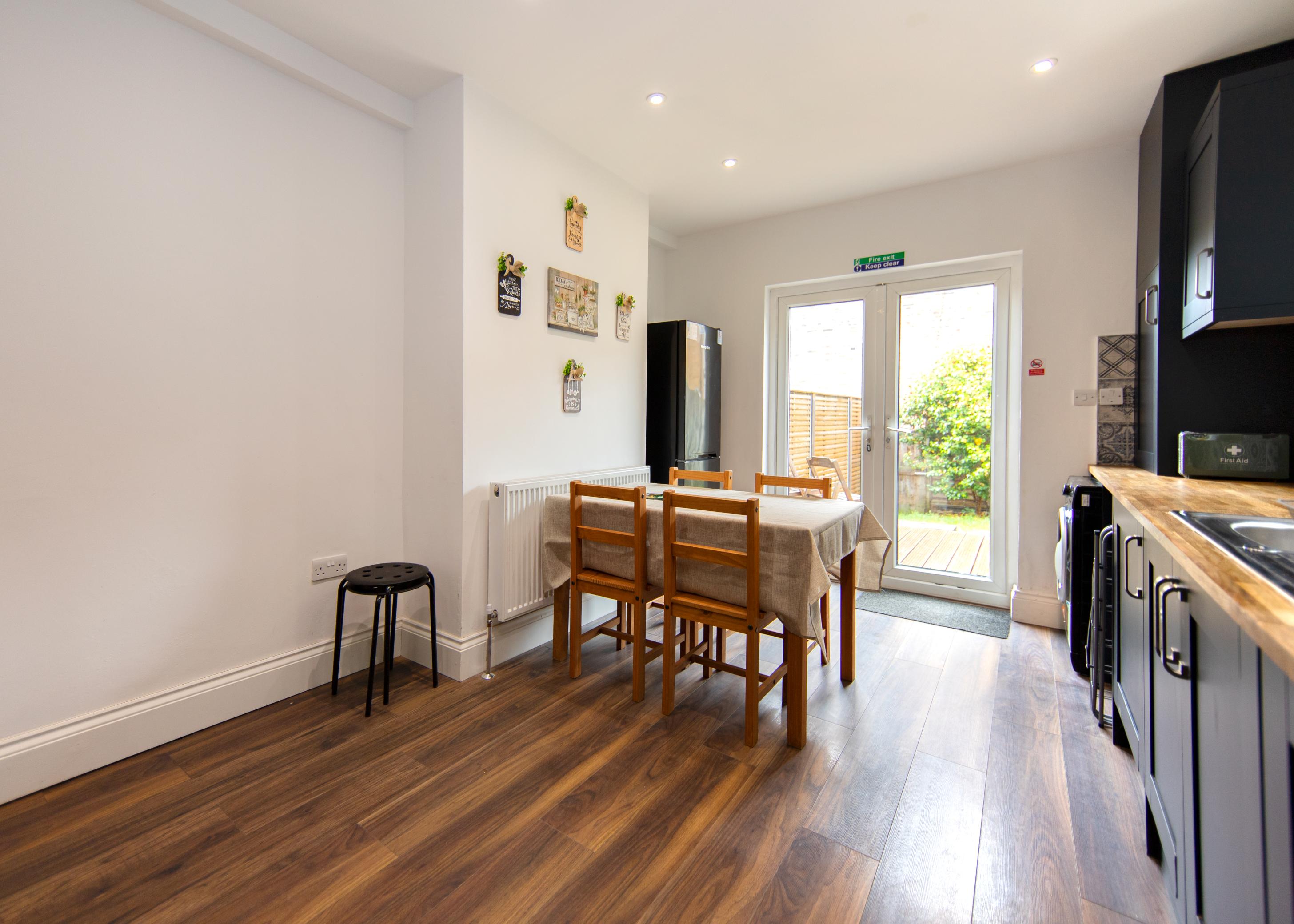 4-bed contractor house in London (SE) photo 5