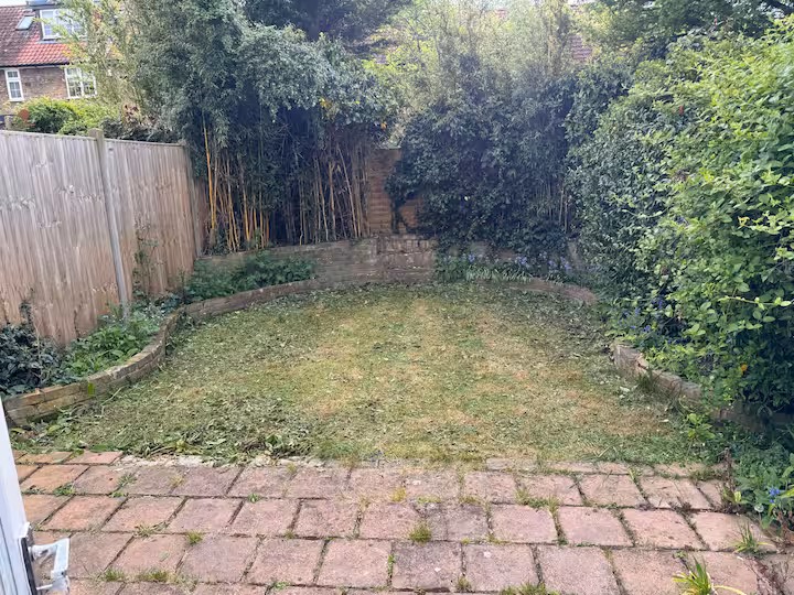 3-bed contractor house in London (SW)