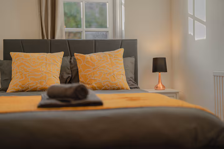 3-bed contractor house in London (SW) photo 5