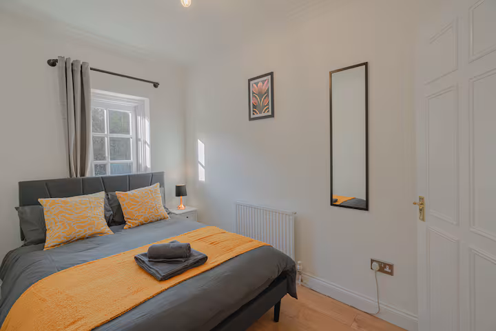 3-bed contractor house in London (SW) photo 6