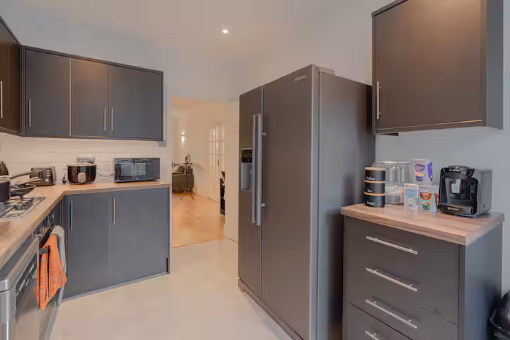 3-bed contractor house in London (SW) photo 11