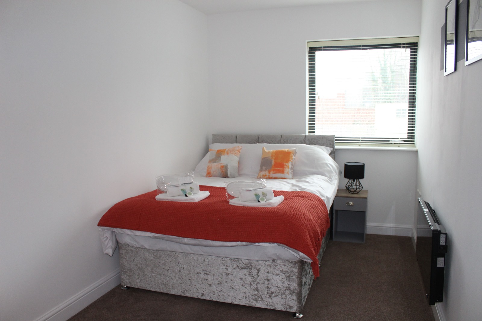 2-bed contractor house in Wolverhampton (WV) photo 7