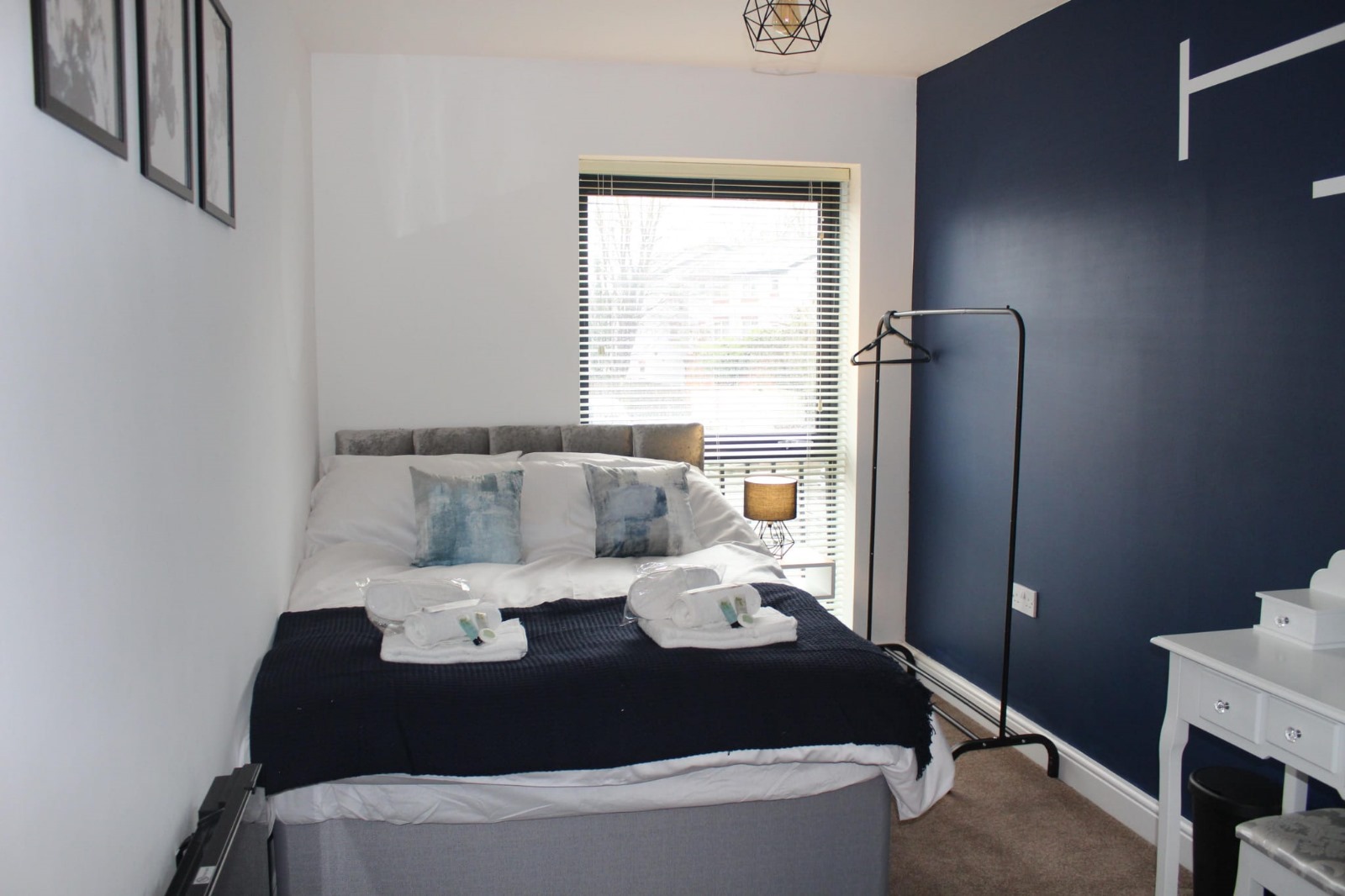 2-bed contractor house in Wolverhampton (WV) photo 8