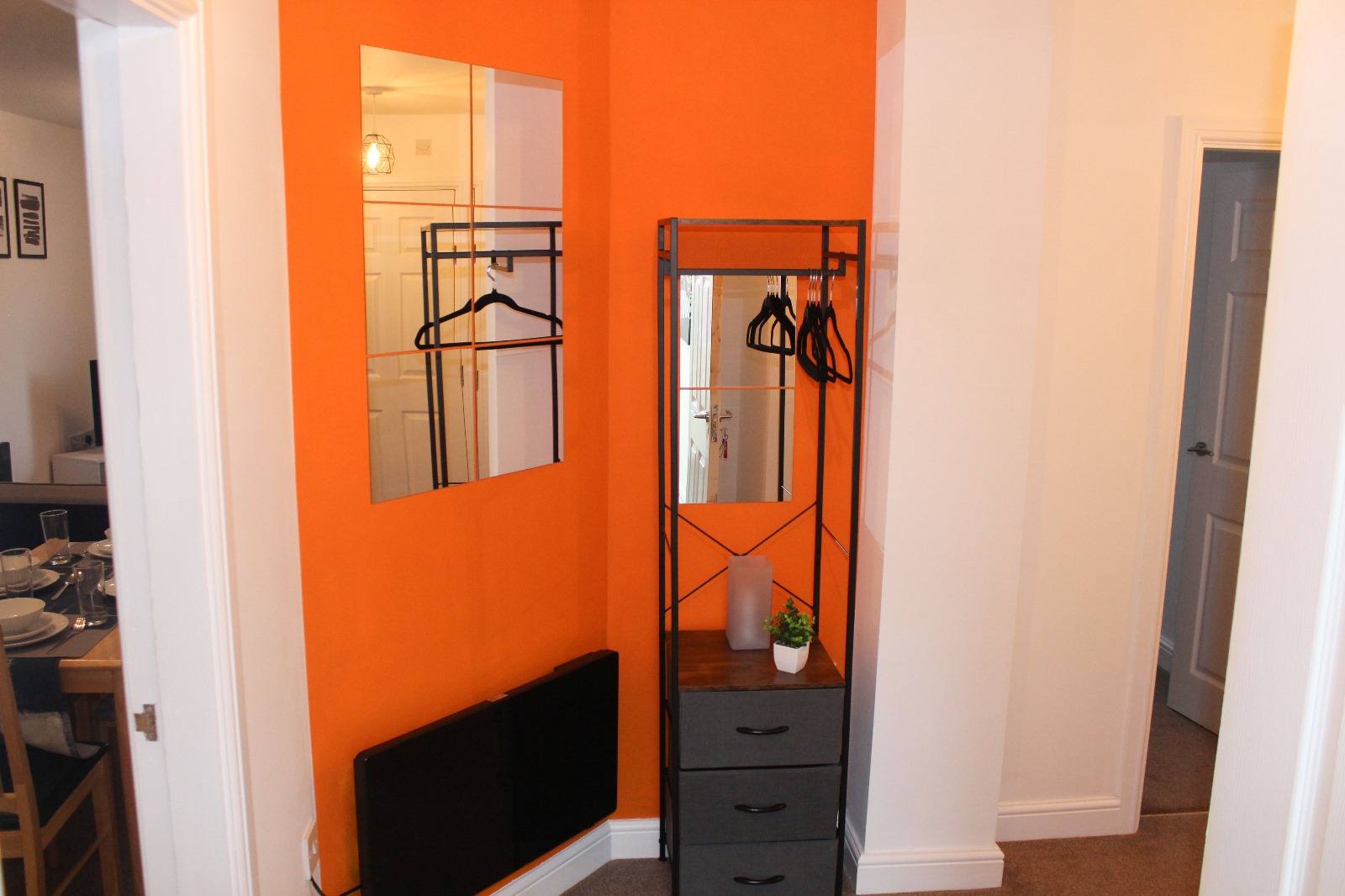 2-bed contractor house in Wolverhampton (WV) photo 12