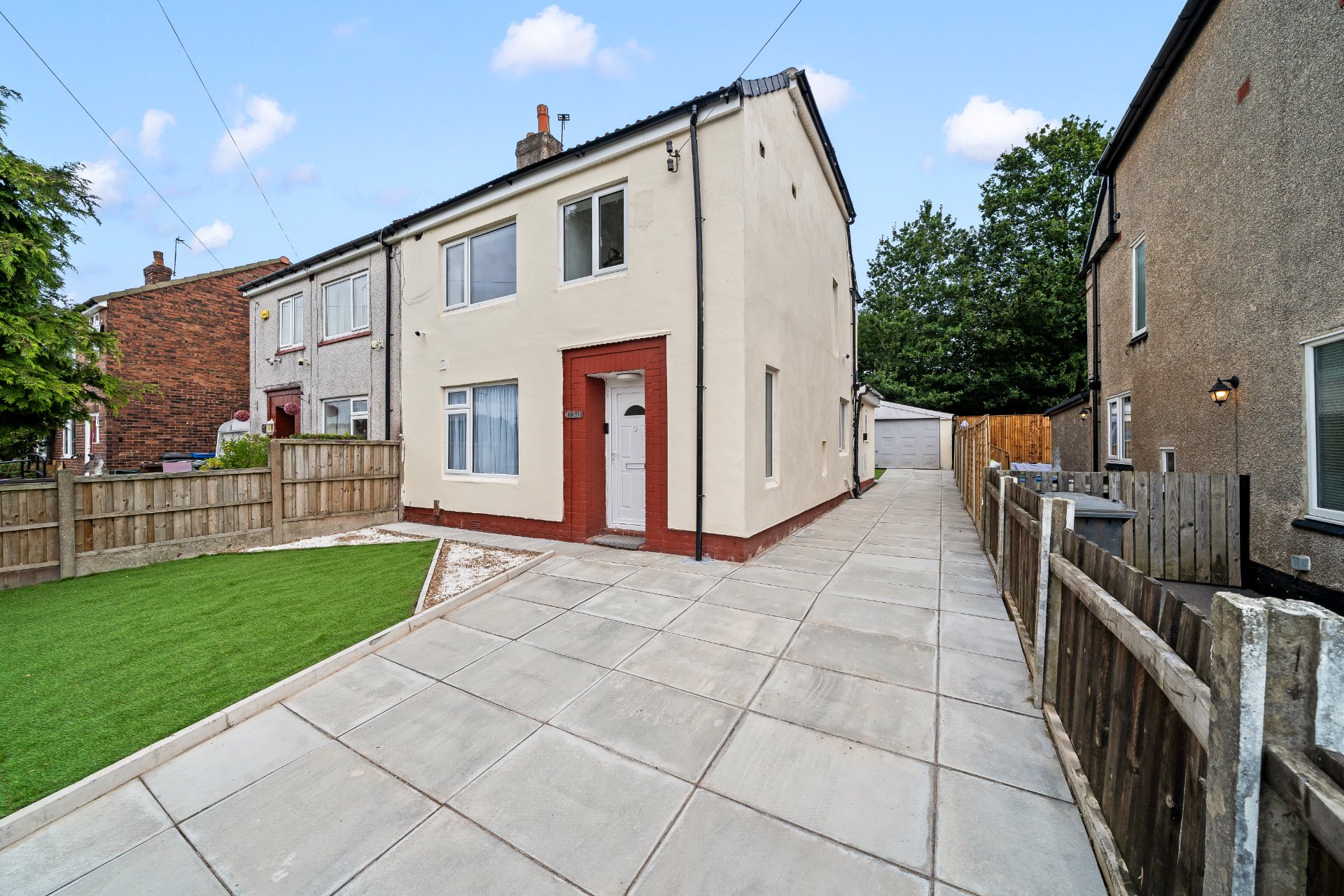 5-bed contractor house in Atherton (M)