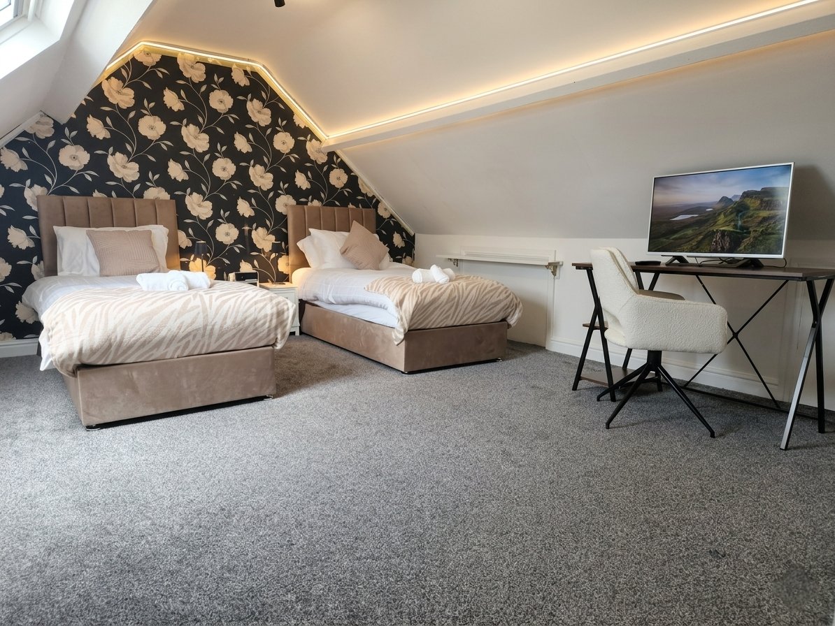 5-bed contractor house in Birmingham (B) photo 4