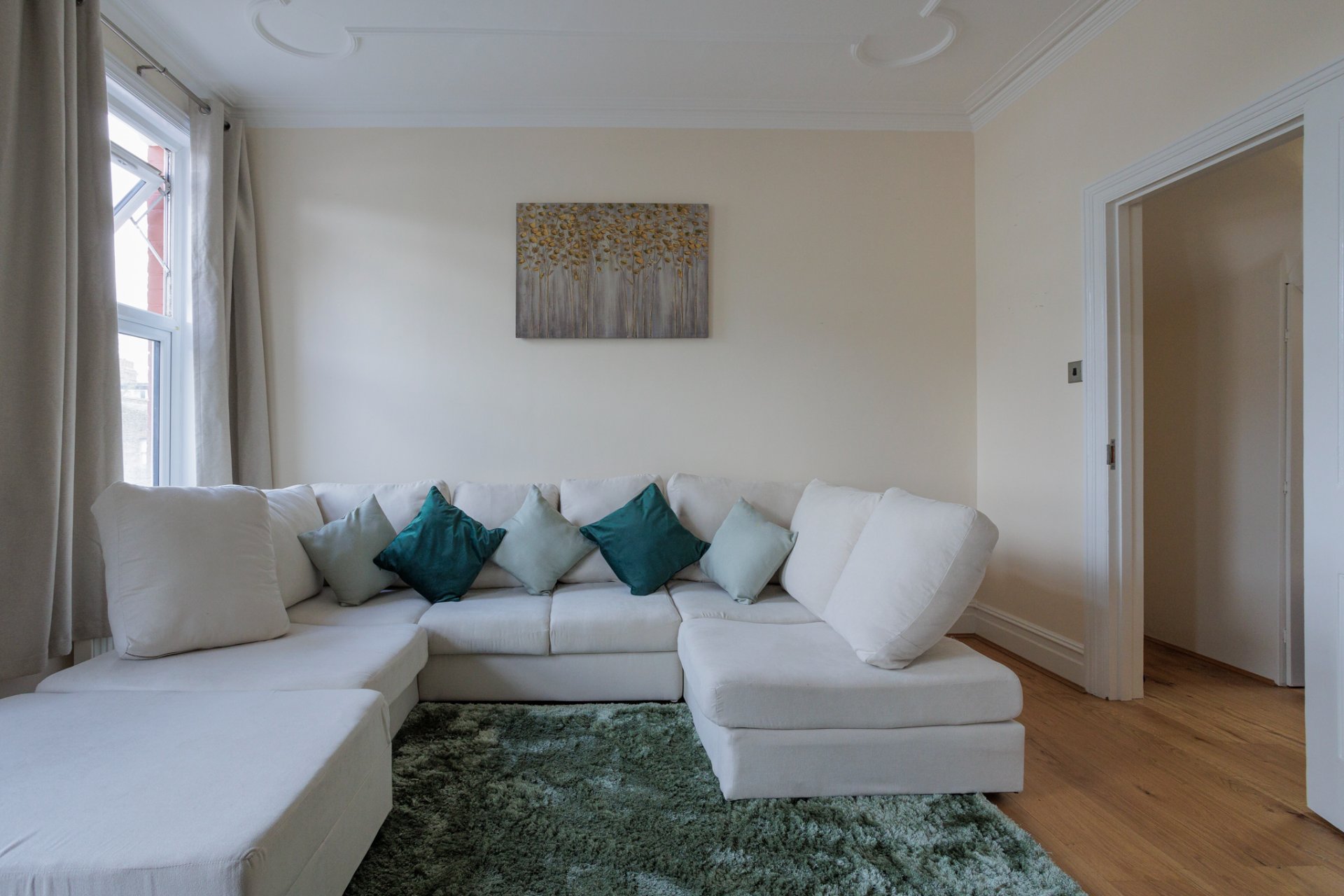 3-bed contractor house in London (NW) photo 8