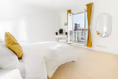 2-bed contractor house in London (E) photo 6