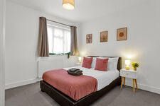 2-bed contractor house in London (HA)