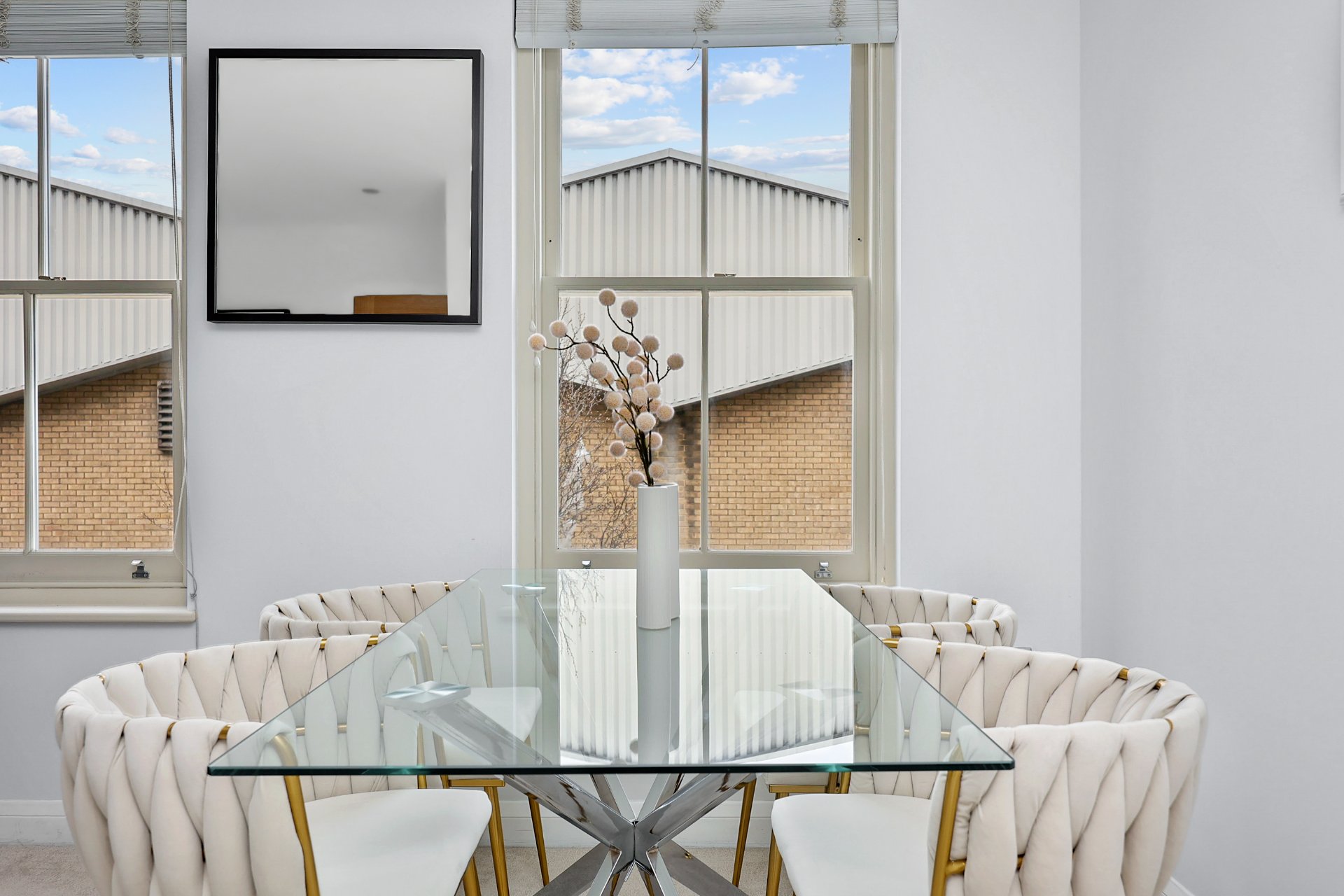 2-bed contractor house in London (E) photo 7