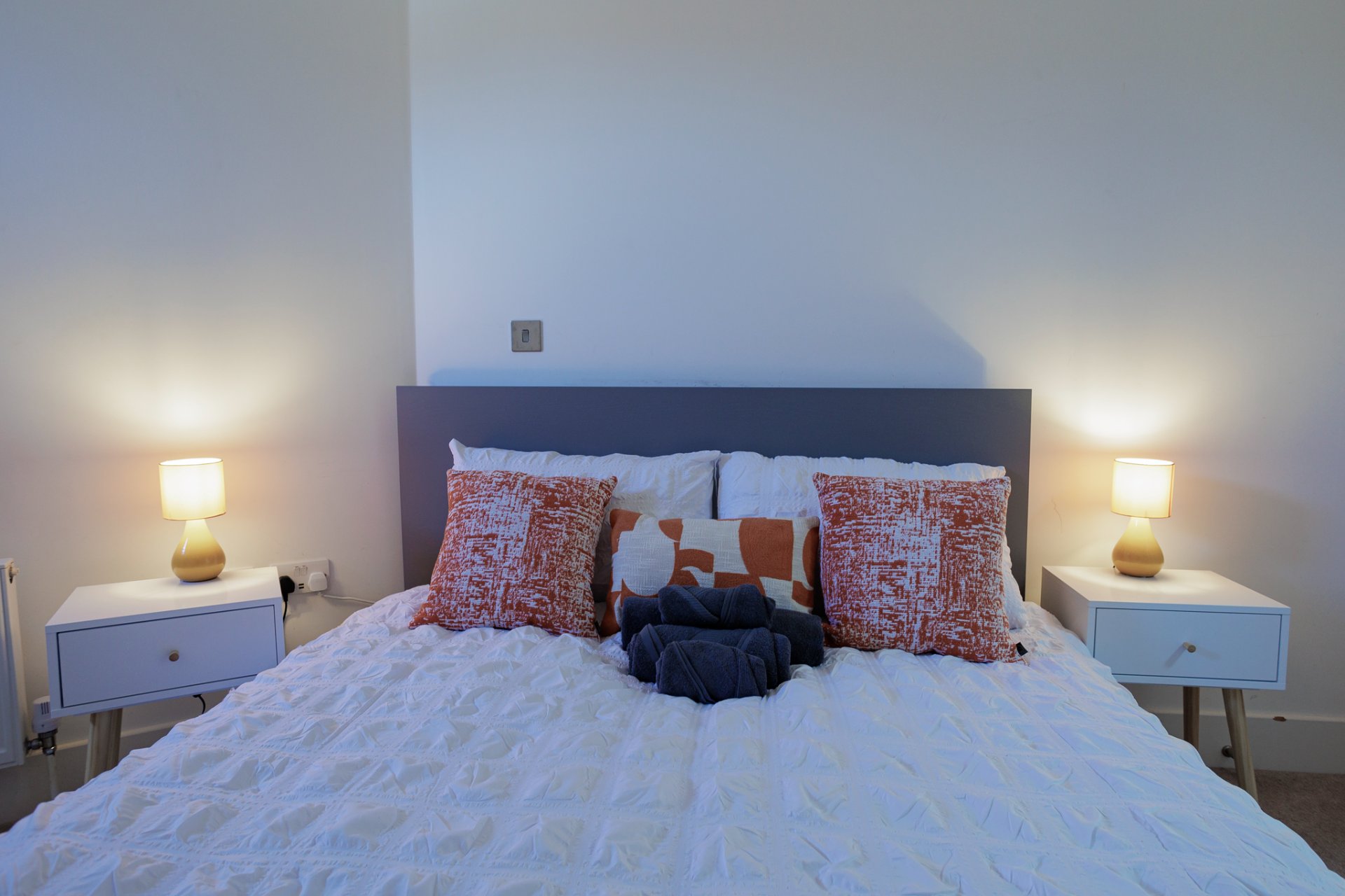1-bed contractor house in London (KT) photo 8