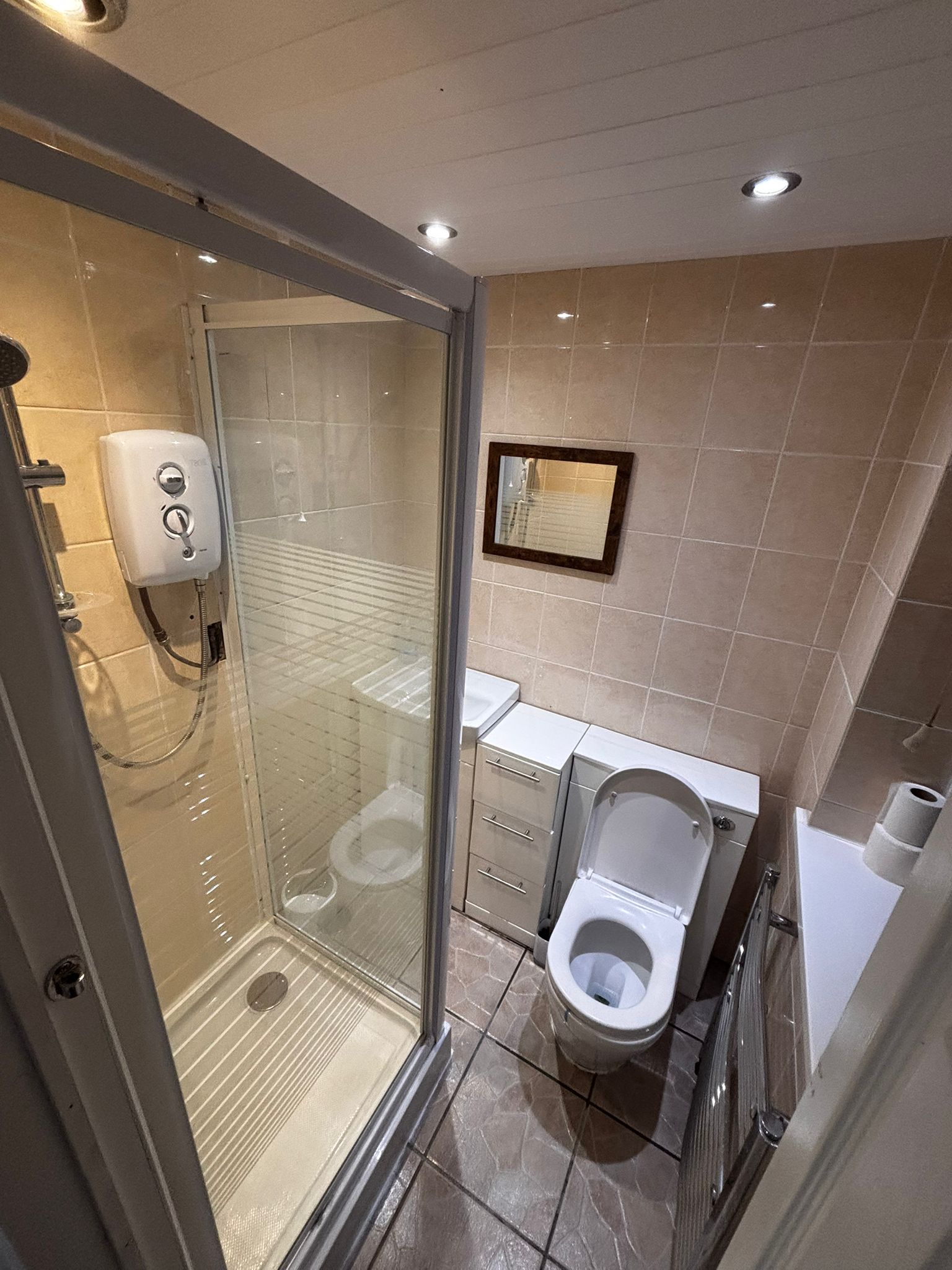 3-bed contractor house in Doncaster (DN) photo 8