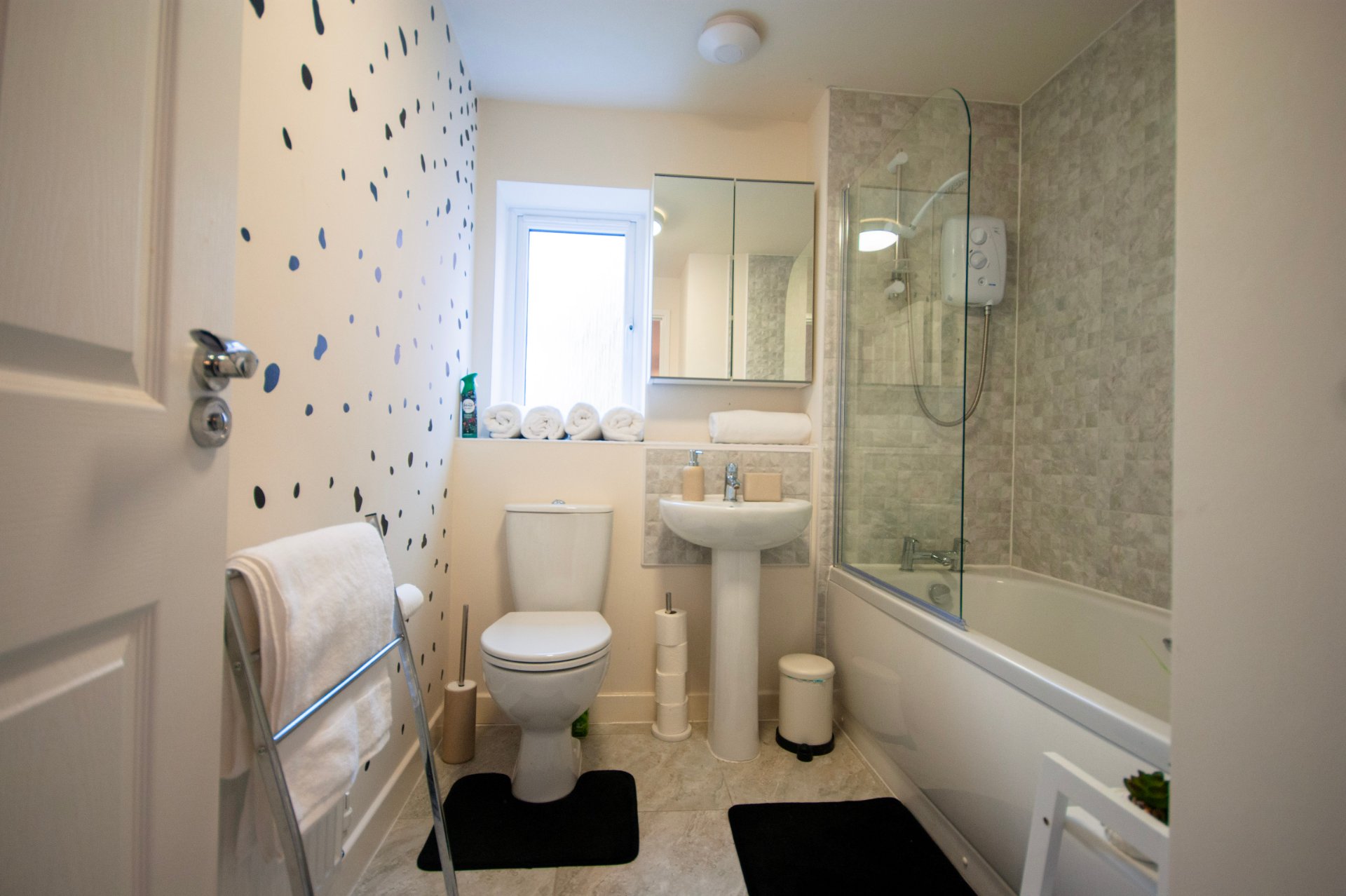 3-bed contractor house in Coventry (CV) photo 5