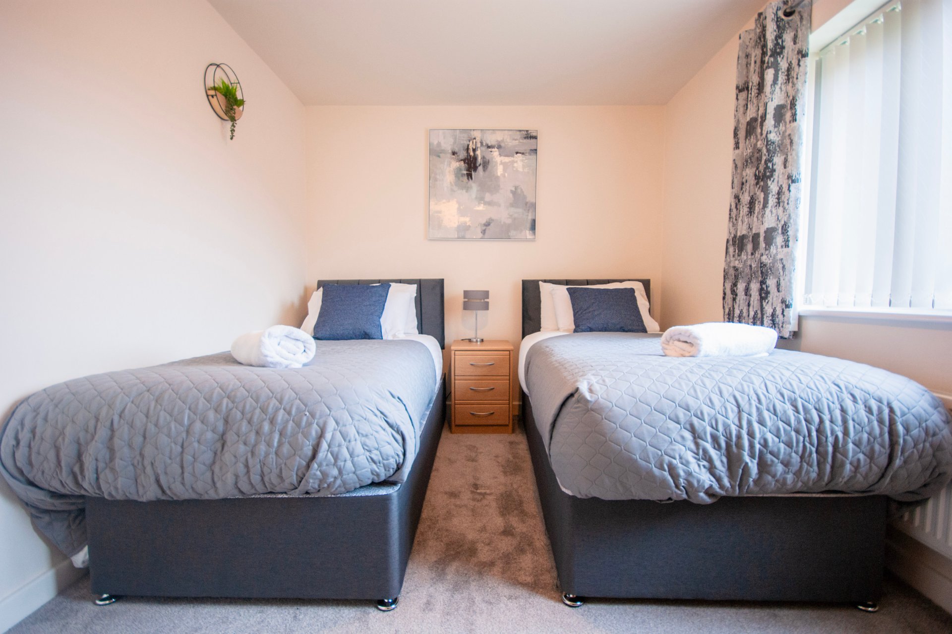 3-bed contractor house in Coventry (CV) photo 6