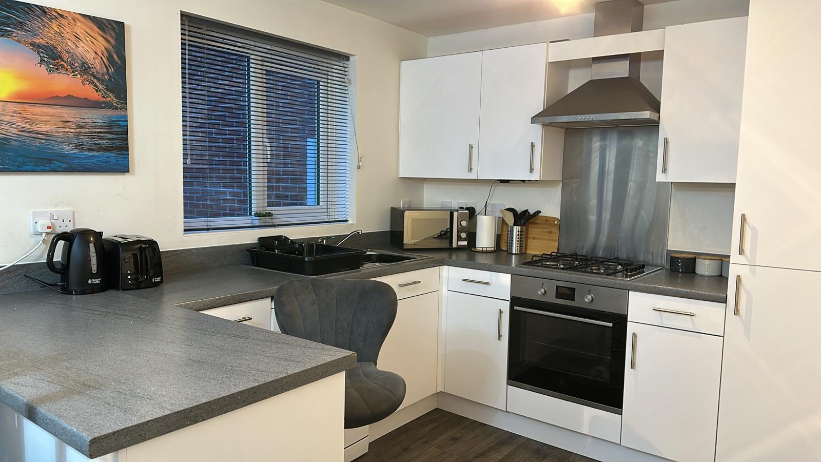 4-bed contractor house in Wolverhampton (WV) photo 12
