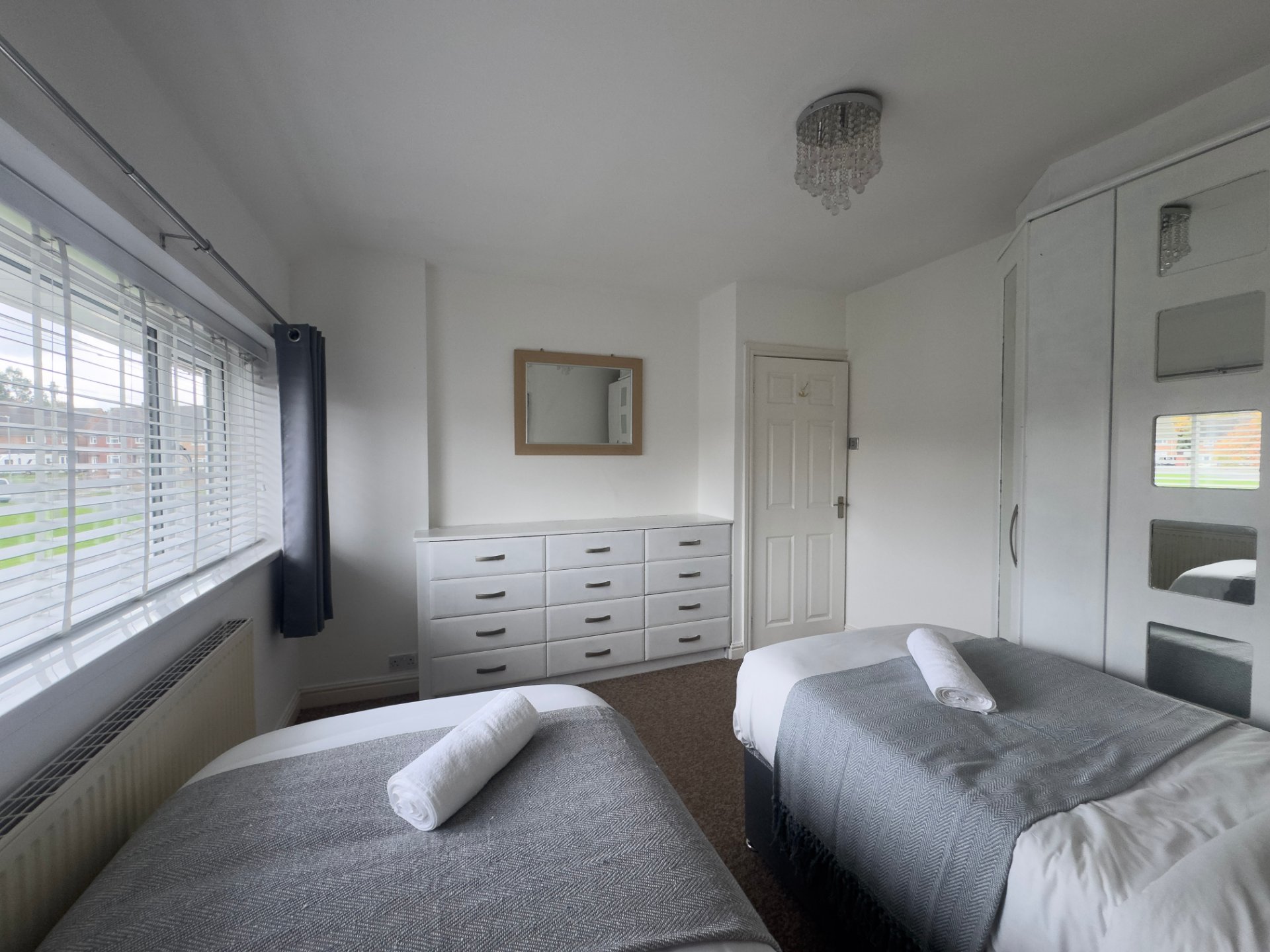 4-bed contractor house in Walsall (WS) photo 9