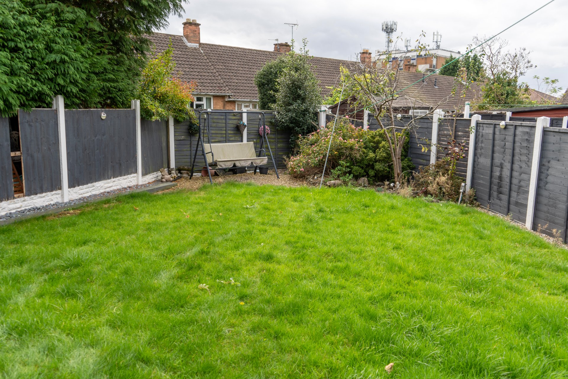 4-bed contractor house in Walsall (WS) photo 12