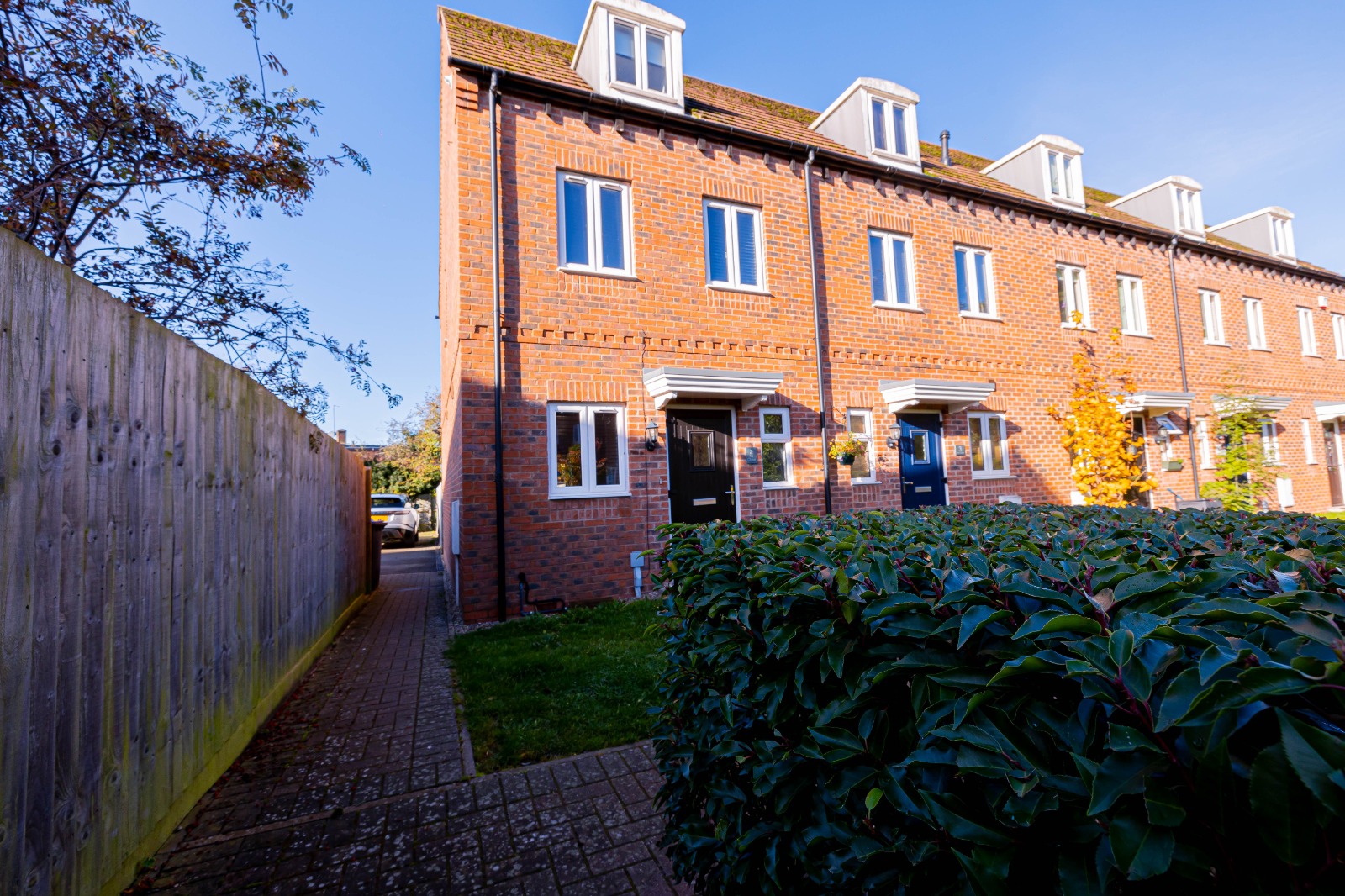 3-bed contractor house in RUGBY (CV)