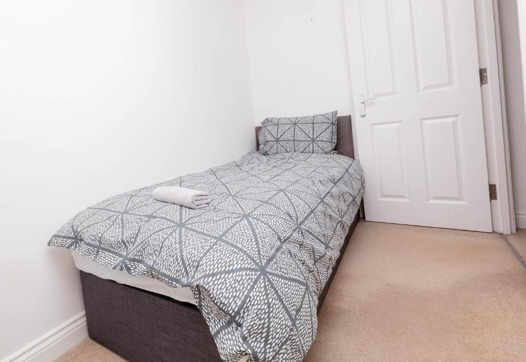 3-bed contractor house in RUGBY (CV) photo 7