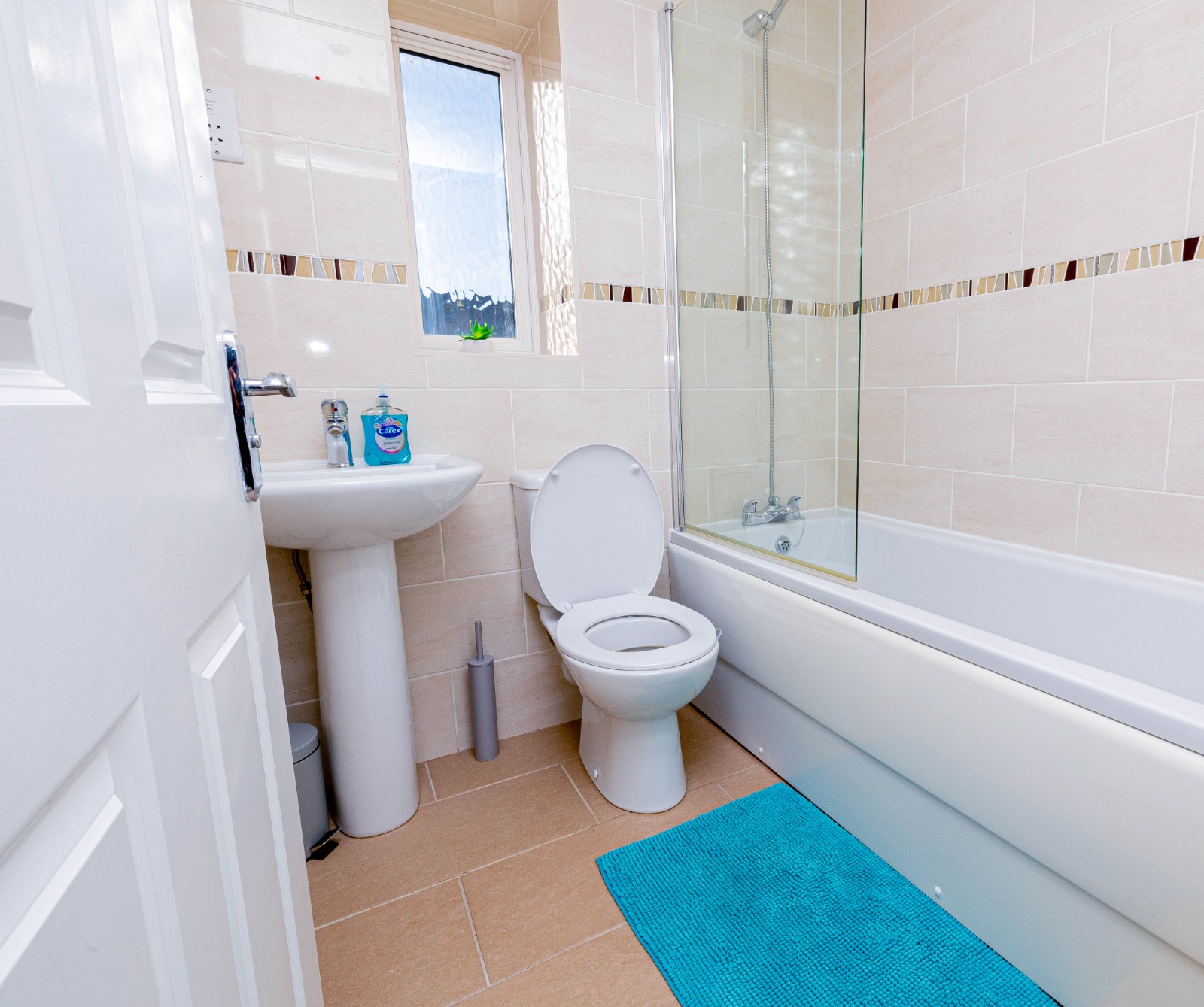 3-bed contractor house in RUGBY (CV) photo 8