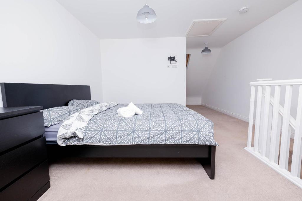 3-bed contractor house in RUGBY (CV) photo 9