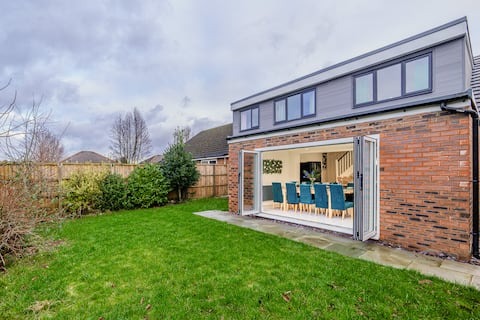 6-bed contractor house in Ashton-in-Makerfield, Wigan (WN) photo 3