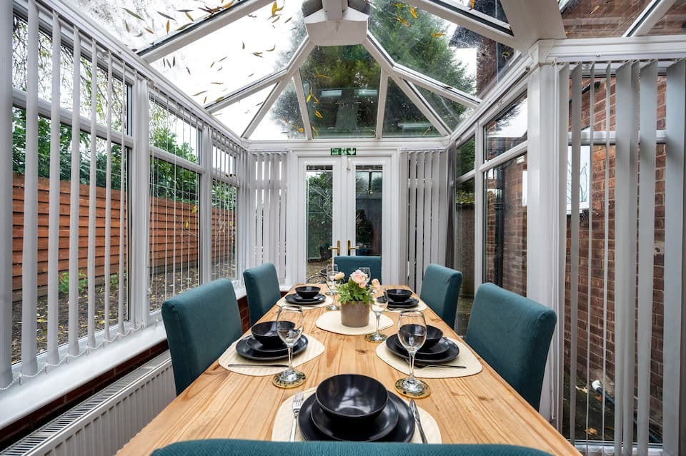 3-bed contractor house in Manchester (M) photo 2
