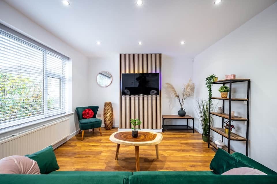 3-bed contractor house in Manchester (M) photo 8