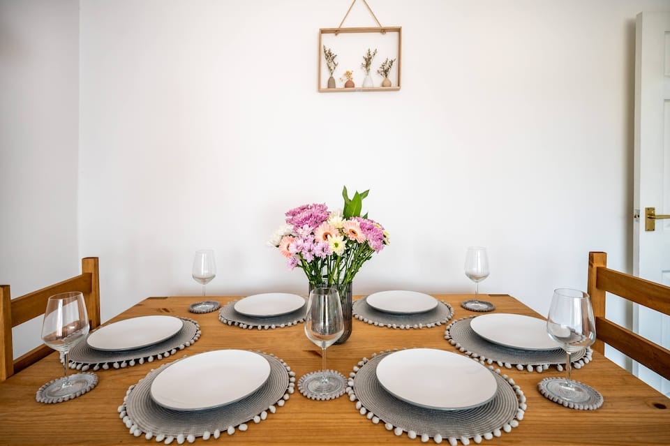 3-bed contractor house in Bolton (BL) photo 4