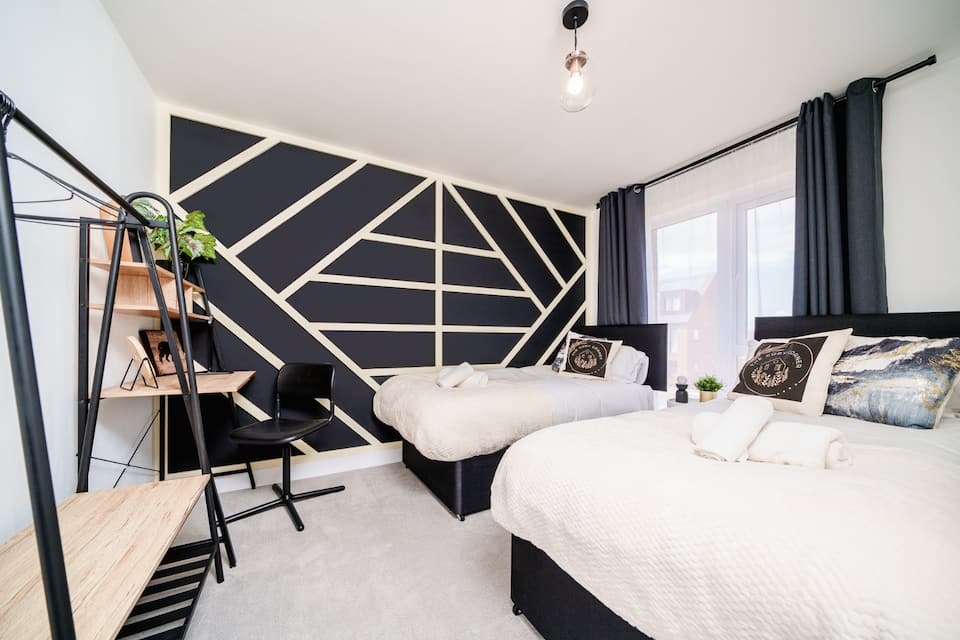 3-bed contractor house in Greater Manchester (M) photo 6