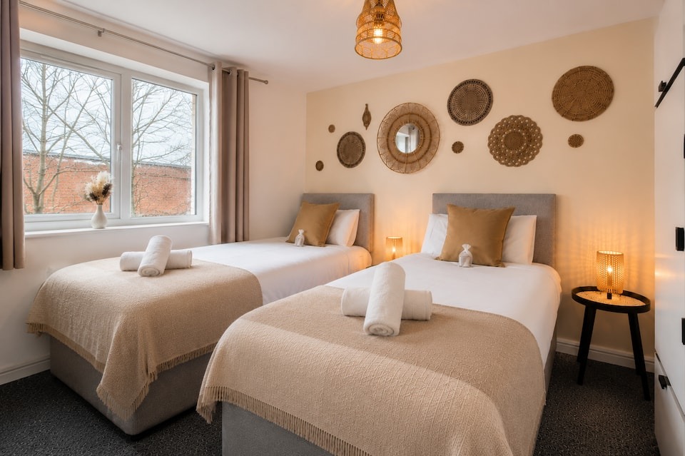 4-bed contractor house in Greater Manchester (M) photo 8