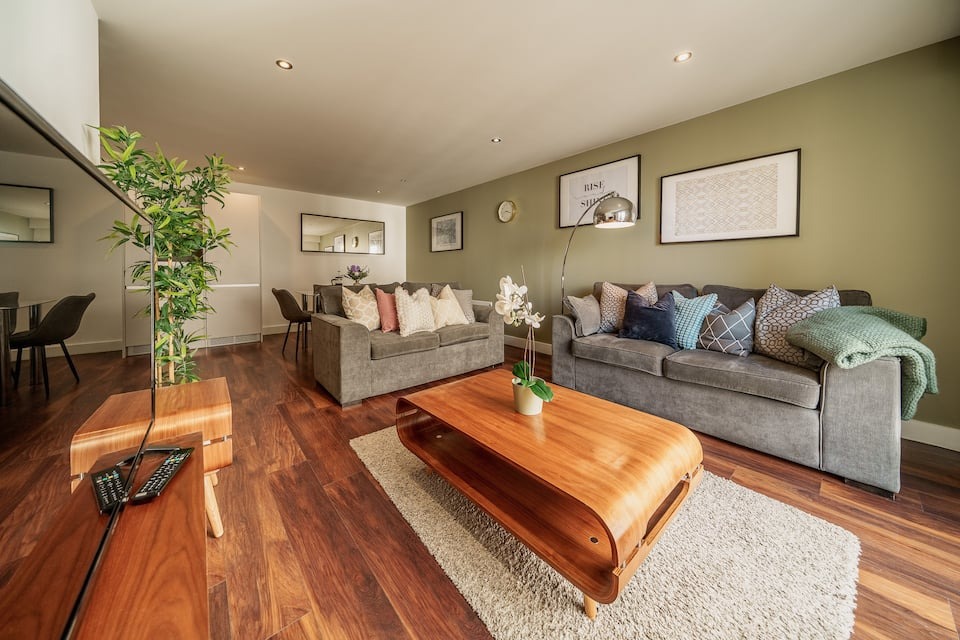 3-bed contractor house in Greater Manchester (M) photo 6