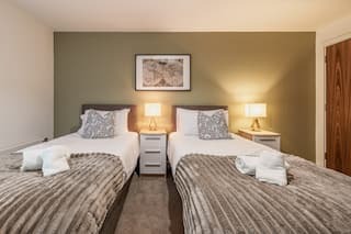 3-bed contractor house in Greater Manchester (M) photo 8