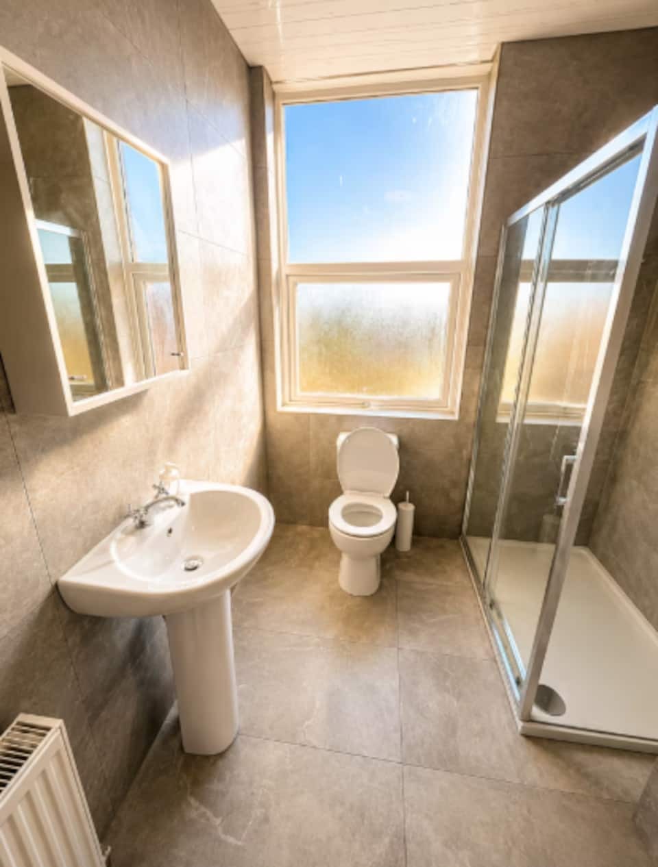 15-bed contractor house in Merseyside (CH) photo 6
