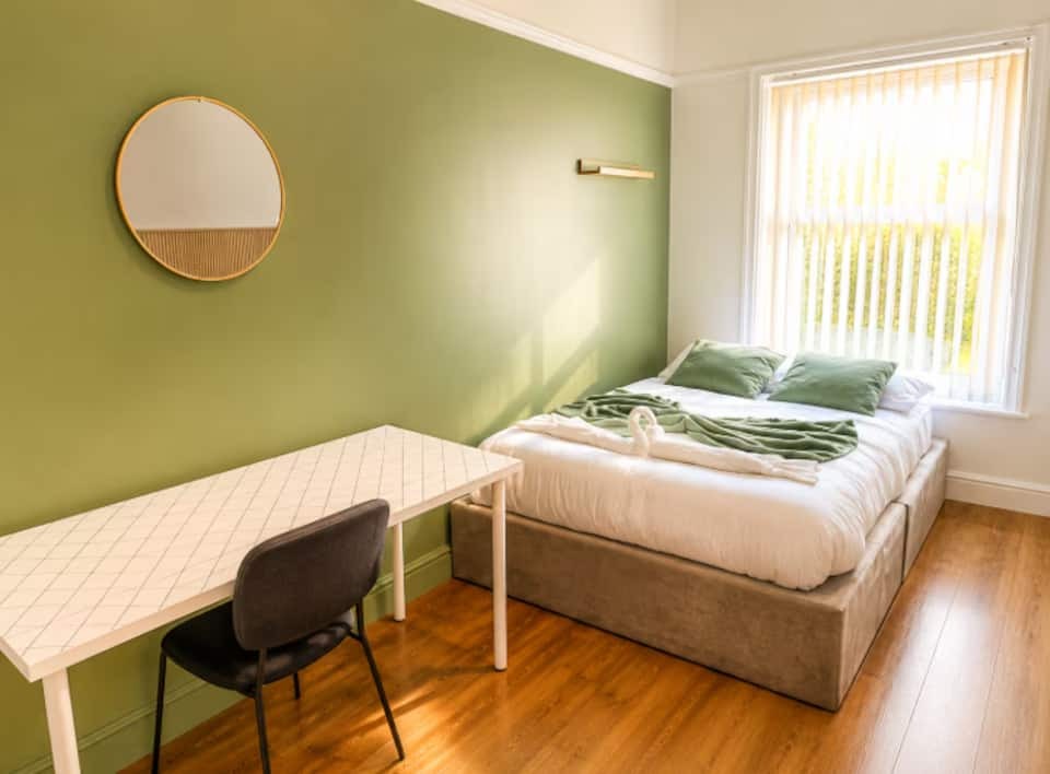 15-bed contractor house in Merseyside (CH) photo 8