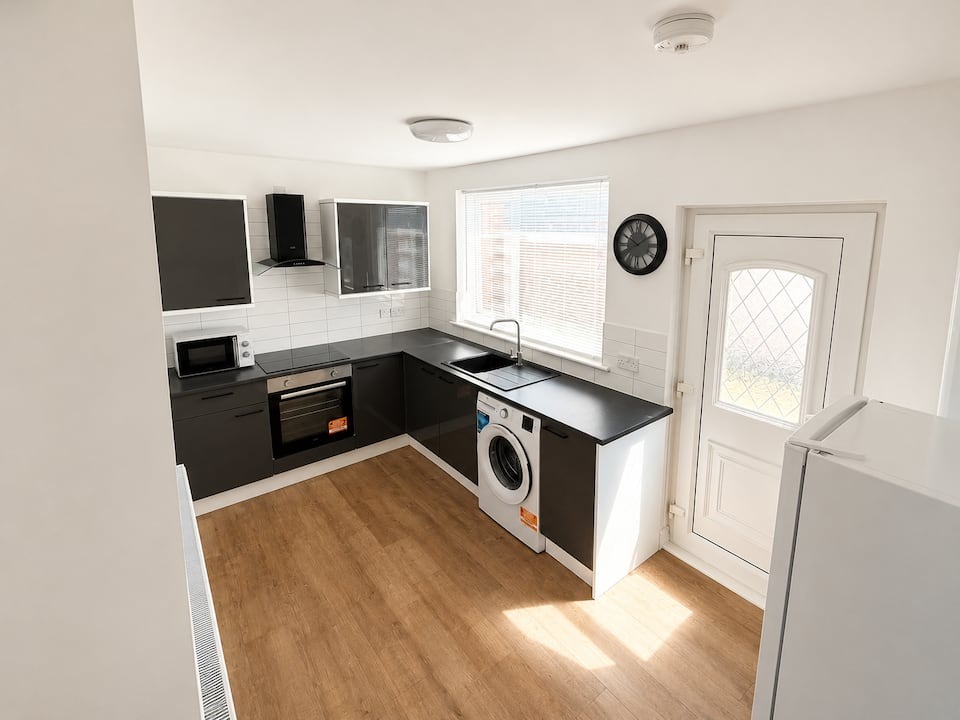 2-bed contractor house in Birtley (DH) photo 5