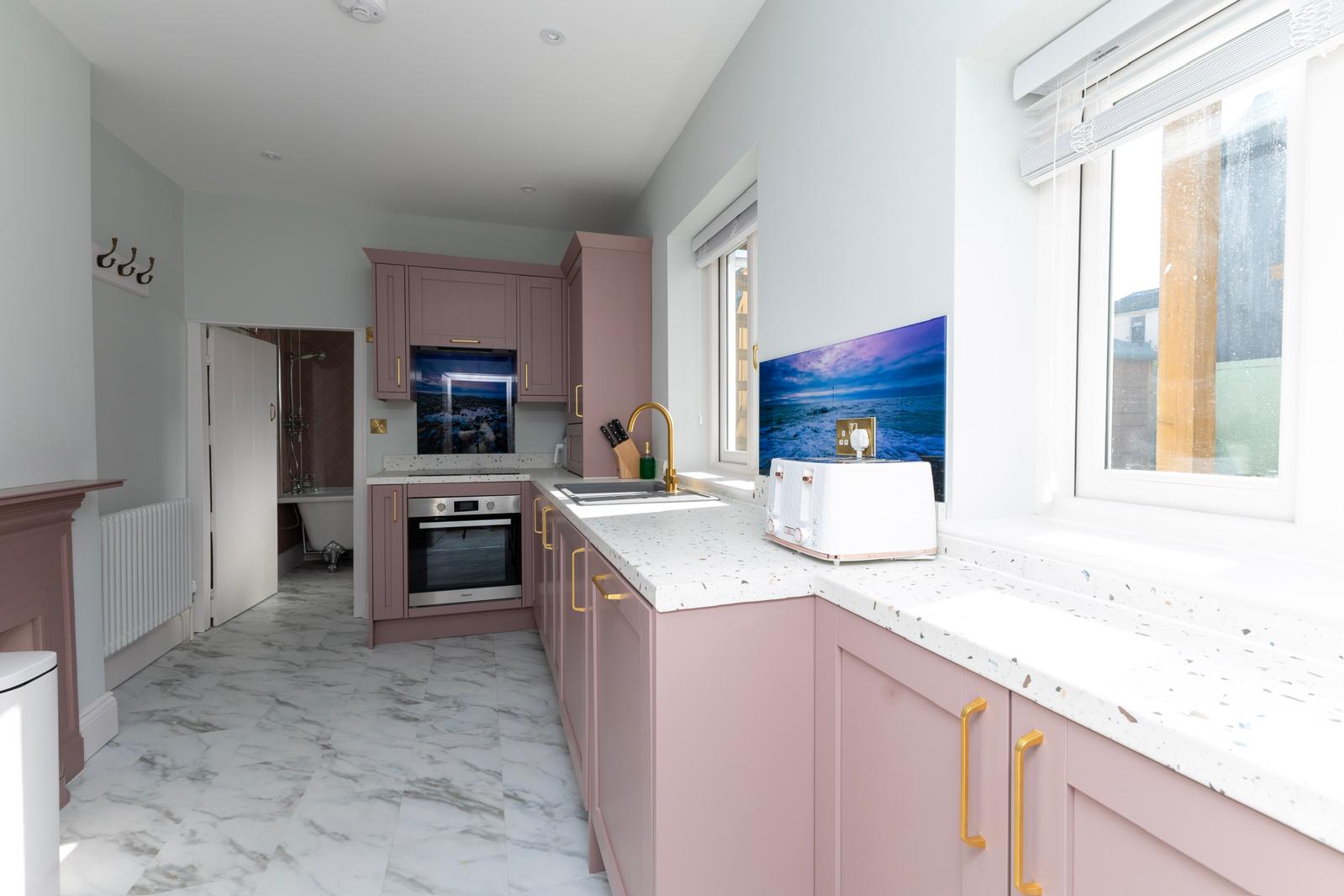 2-bed contractor house in Bognor Regis (PO) photo 12