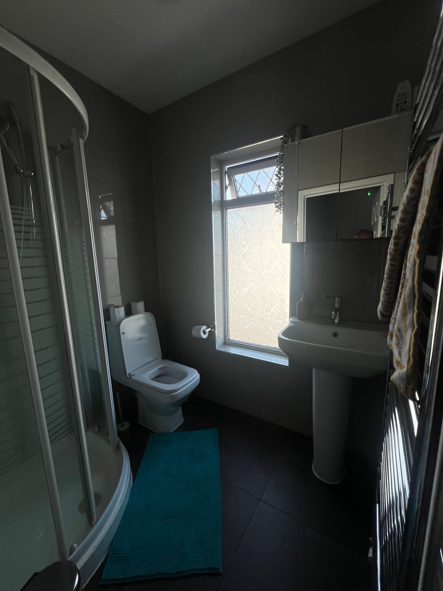 4-bed contractor house in Bristol (BS) photo 3