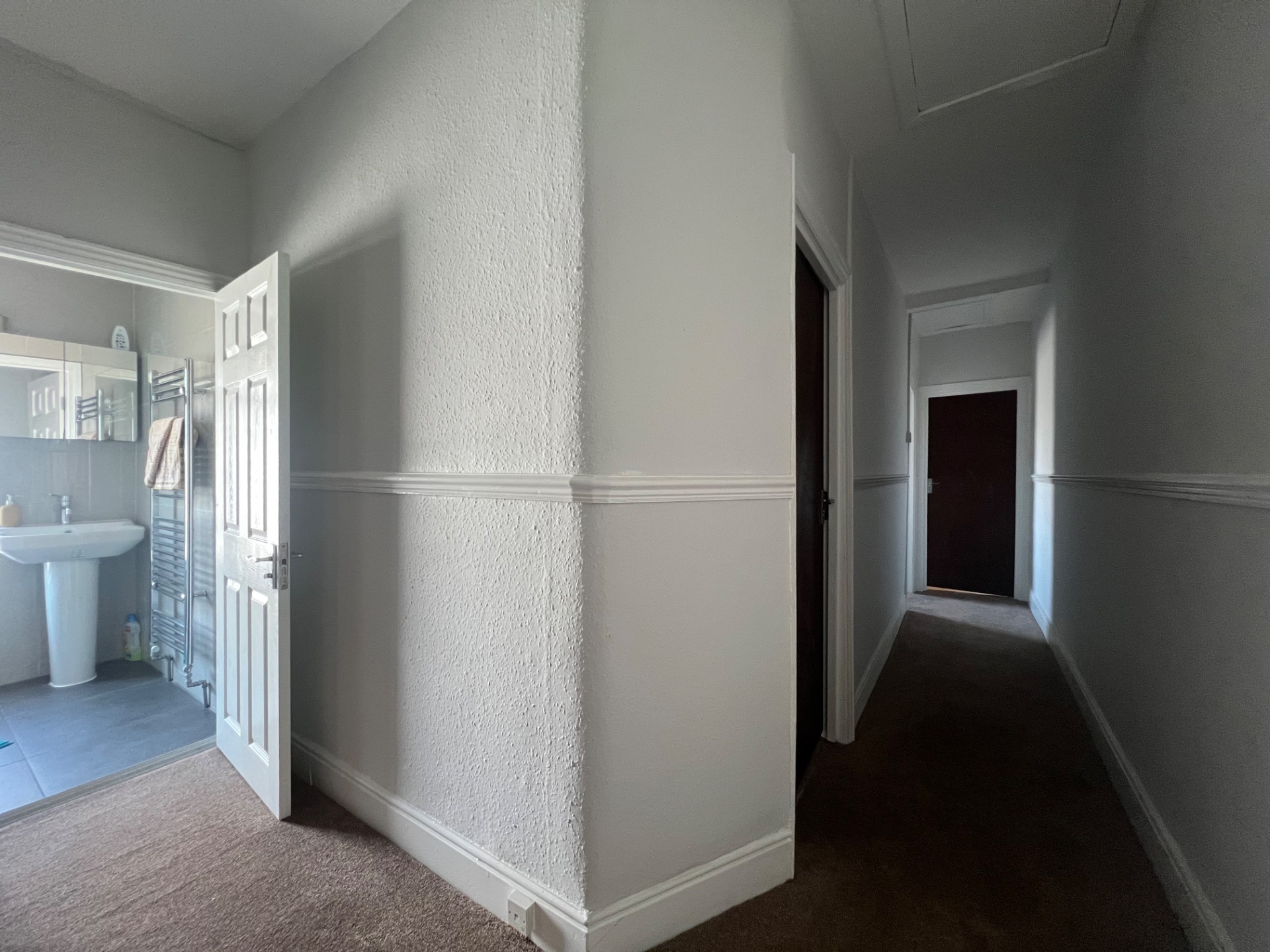 4-bed contractor house in Bristol (BS) photo 8