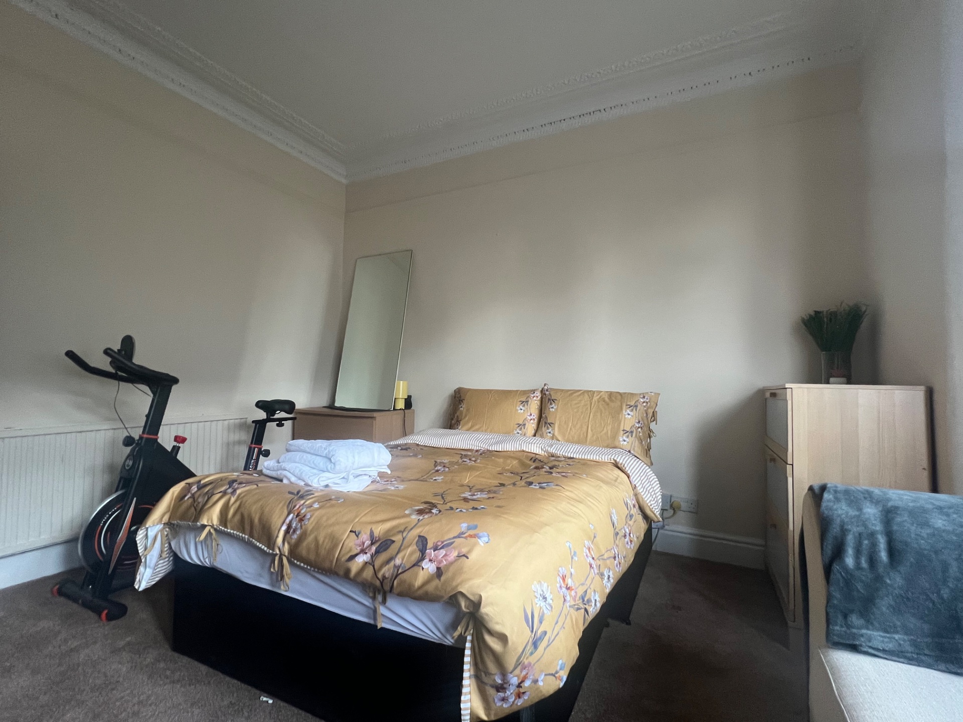 4-bed contractor house in Bristol (BS) photo 9